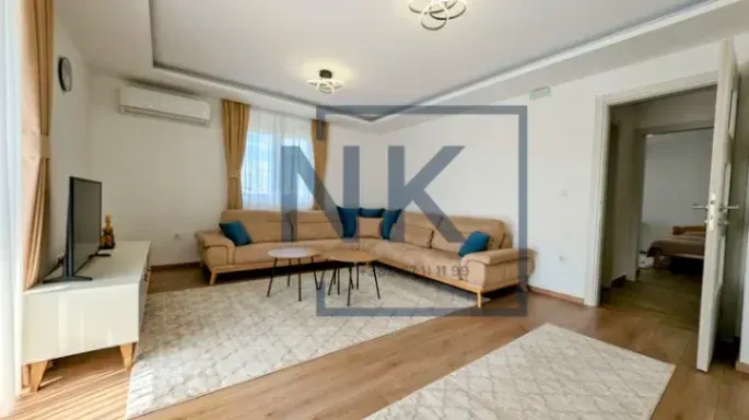 Izdavanje, trosoban stan, 90m², Zagorič, Podgorica