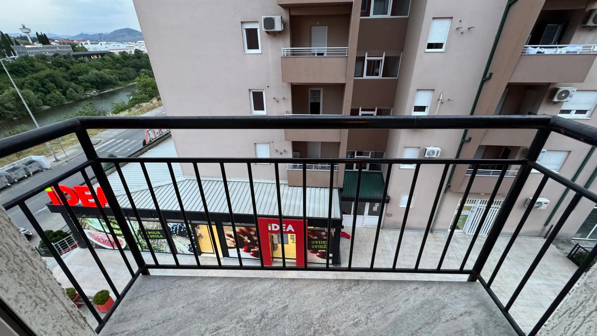 Rent, three bedroom apartment, 92m², 1 maj, Podgorica