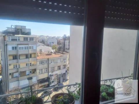 Izdavanje, dvosoban stan, 45m², Vračar Sve Podlokacije, Beograd - image 10