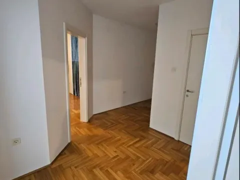 Izdavanje, dvosoban stan, 68m², Grbavica, Novi Sad Sve Podlokacije - image 8