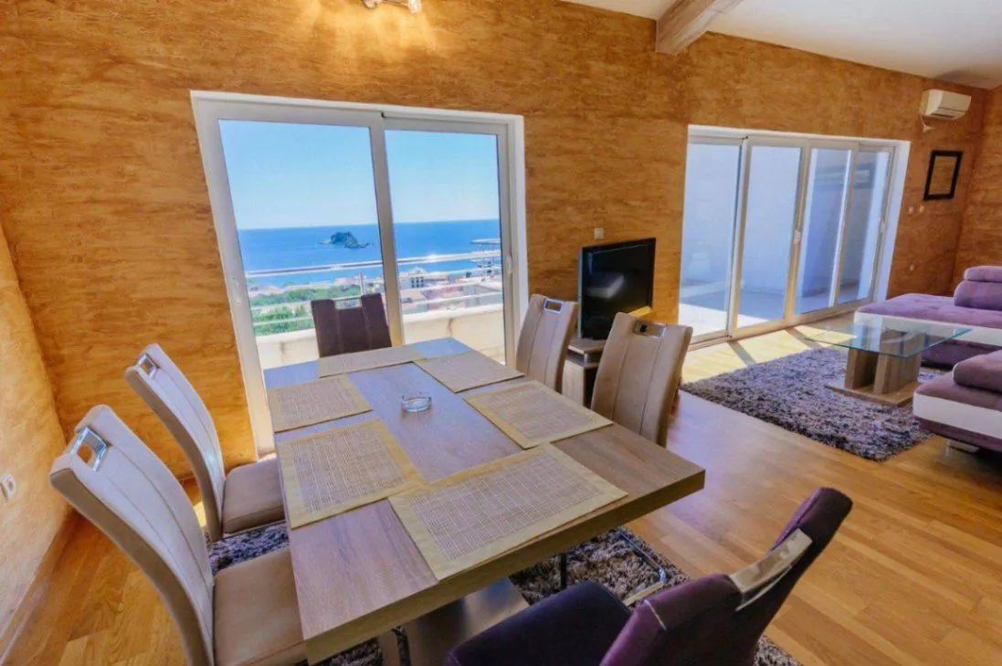 Prodaja, dvosoban stan, 105m², Petrovac, Budva
