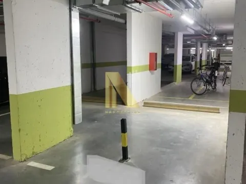 Rent, parking/garage, 15m², Rotkvarija, Novi Sad Sve Podlokacije - image 3