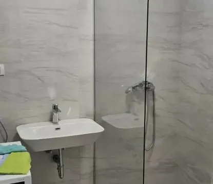 Stan in Sremska Kamenica