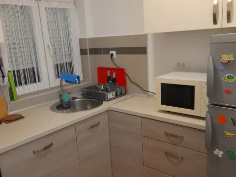 Rent, two bedroom apartment, 51m², Kalimanj, Tivat - image 3