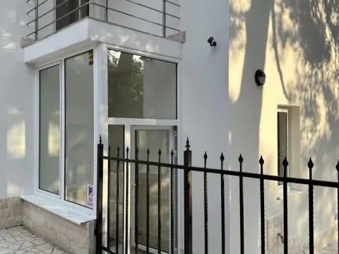 Prodaja, kuća, 220m², Bar, Crna Gora - image 9