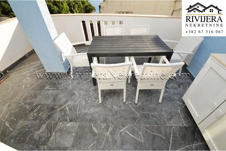 Sale, two bedroom apartment, 56m², Sveti Stefan, Budva