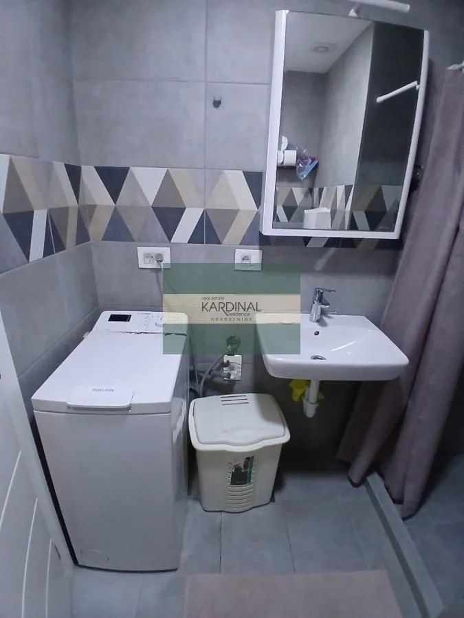 Izdavanje, garsonjera, 27m², Centar, Jagodina