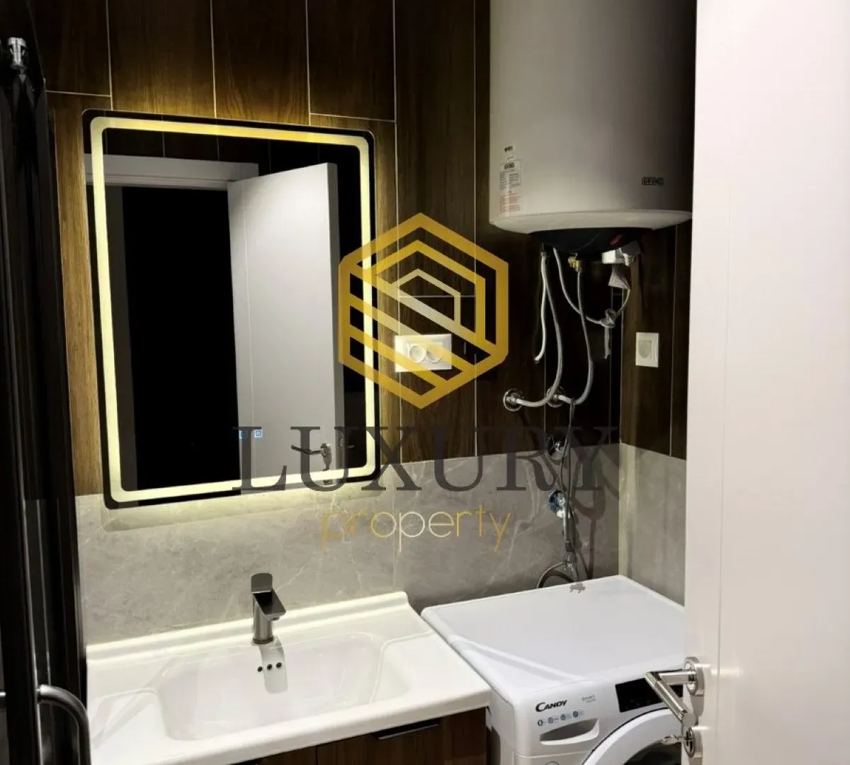 Izdavanje, jednosoban stan, 37m², Tološi, Podgorica