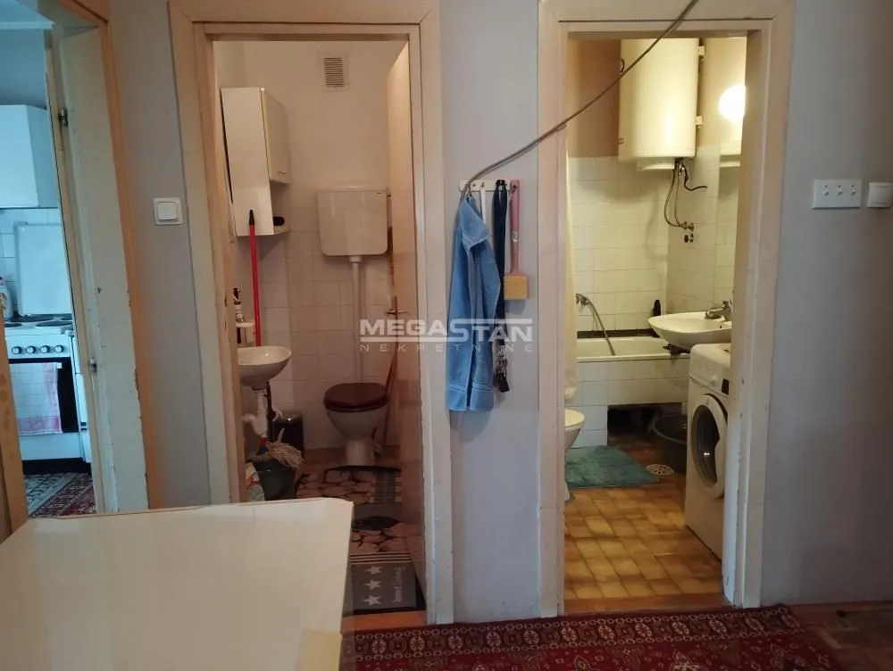 Sale, three bedroom apartment, 70m², Padinska Skela, Palilula Sve Podlokacije