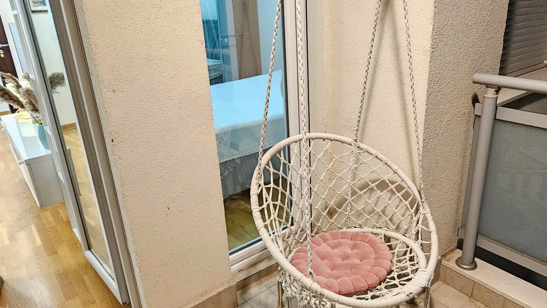 Rent, one bedroom apartment, 45m², City Kej, Podgorica
