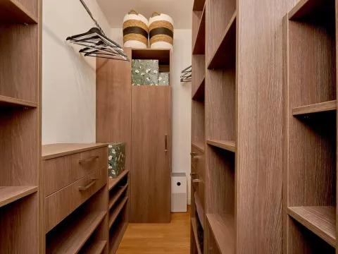 Sale, one bedroom apartment, 73m², Bečići, Budva - image 8