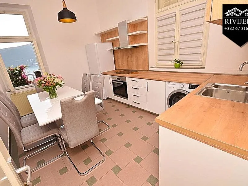 Prodaja, kuća, 90m², Centar, Herceg Novi