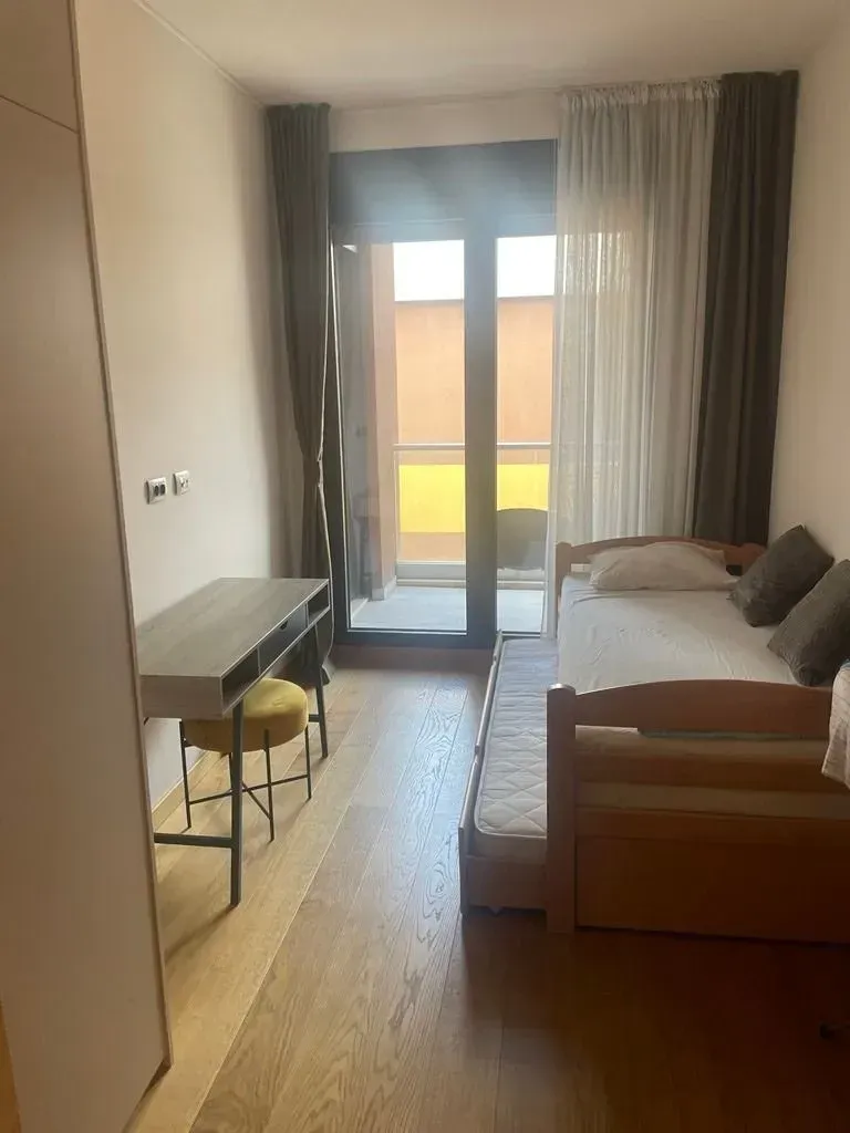Rent, two bedroom apartment, 75m², Kruševac, Podgorica
