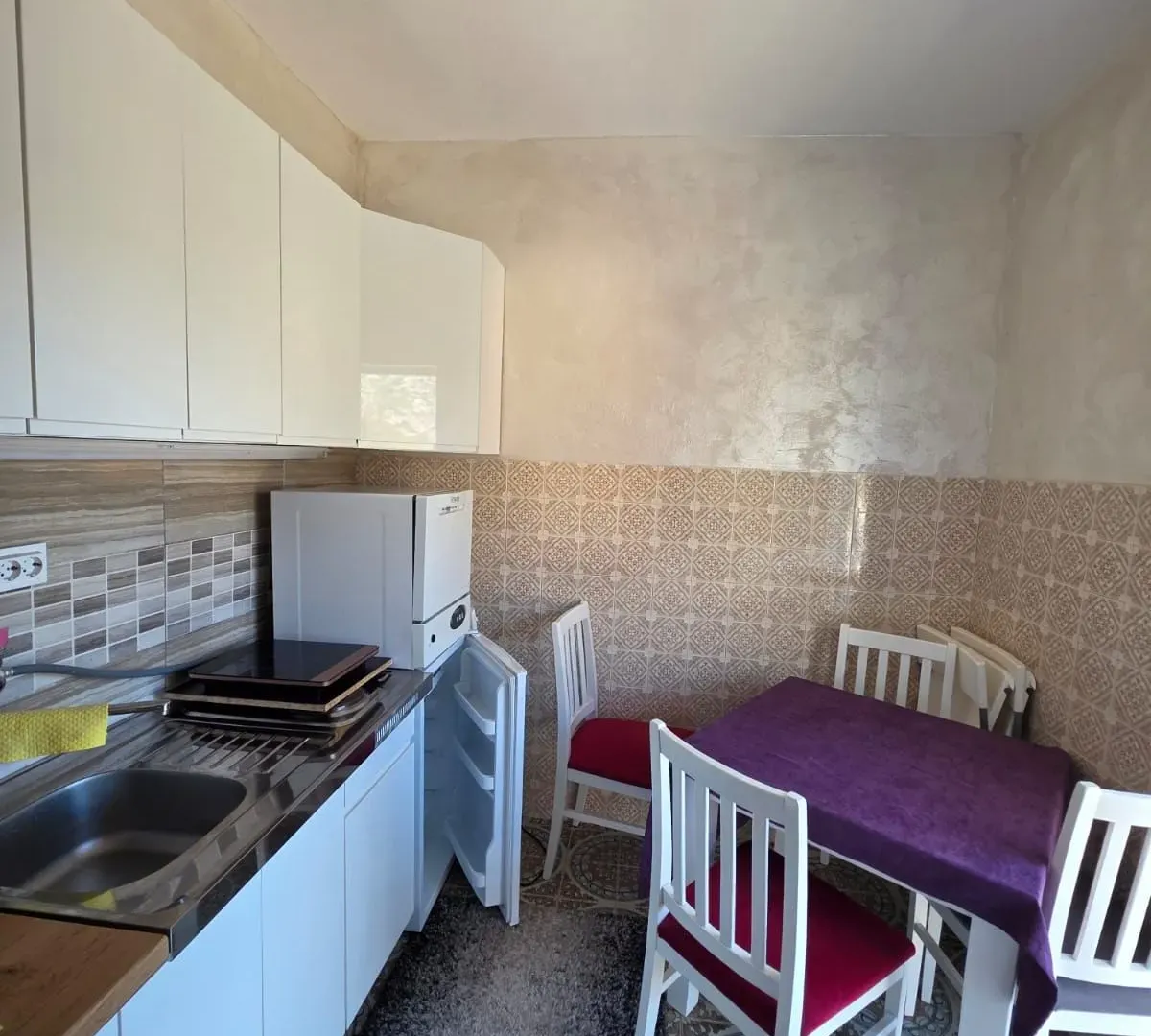 Prodaja, dvosoban stan, 62m², Risan, Kotor