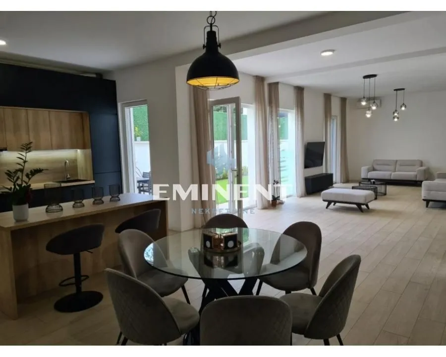 Prodaja, stan, 220m², Savski Venac, Beograd