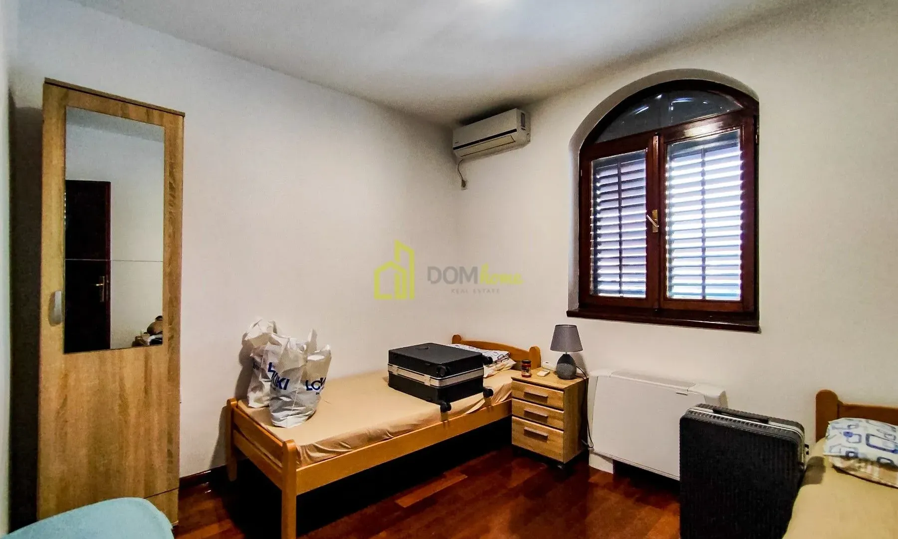 Sale, house, 340m², Tološi, Podgorica