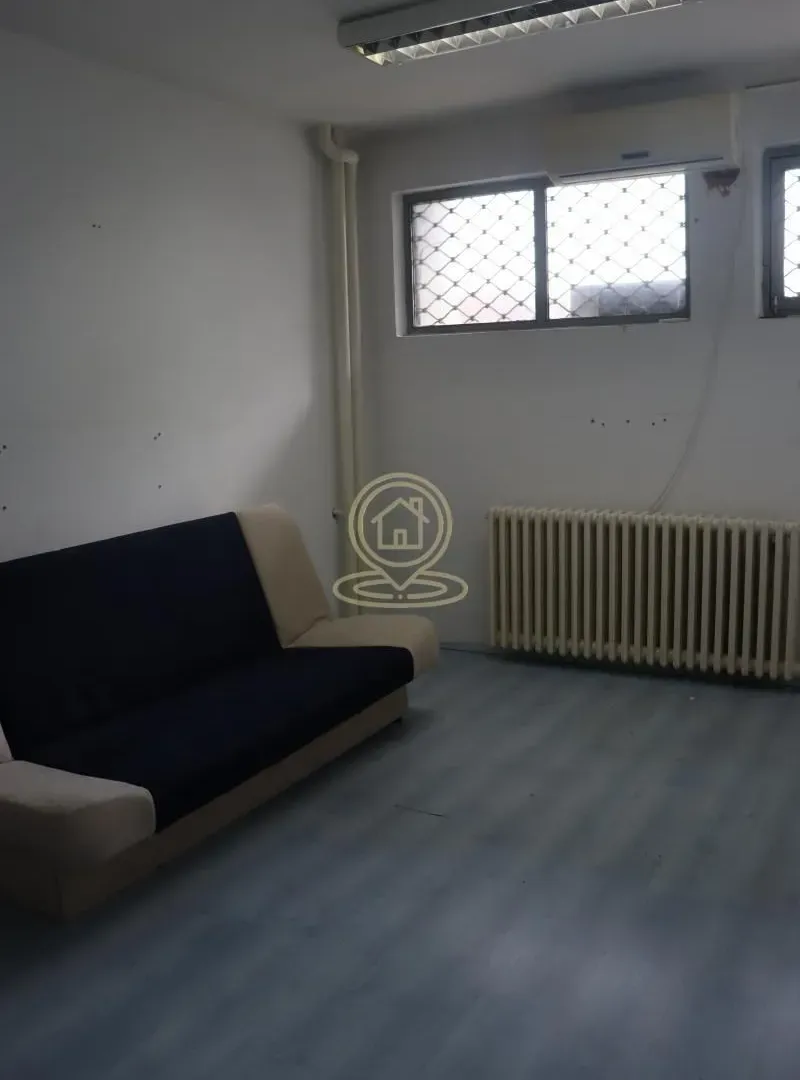 Rent, office space, 93m², Centar, Kragujevac