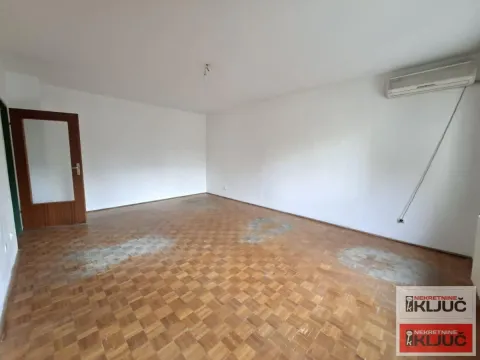 Prodaja, trosoban stan, 95m², Sajmište, Novi Sad - image 5