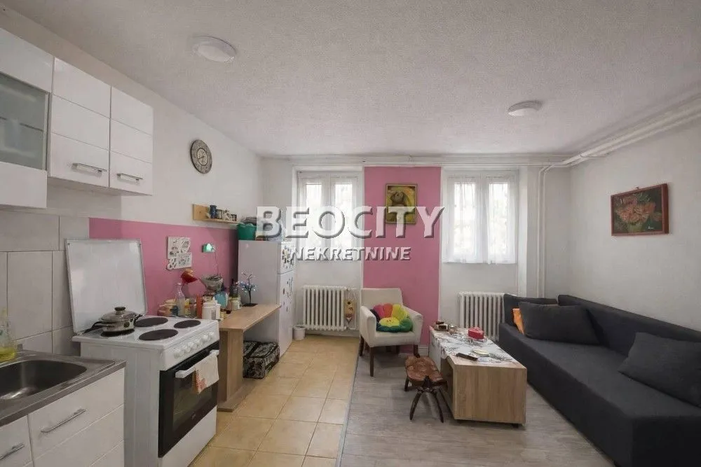 Sale, three bedroom apartment, 39m², Centar, Novi Sad