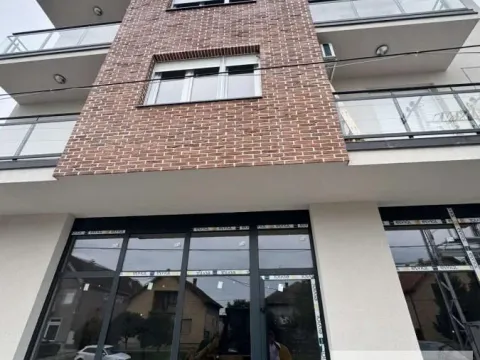 Stan in Novi Banovci