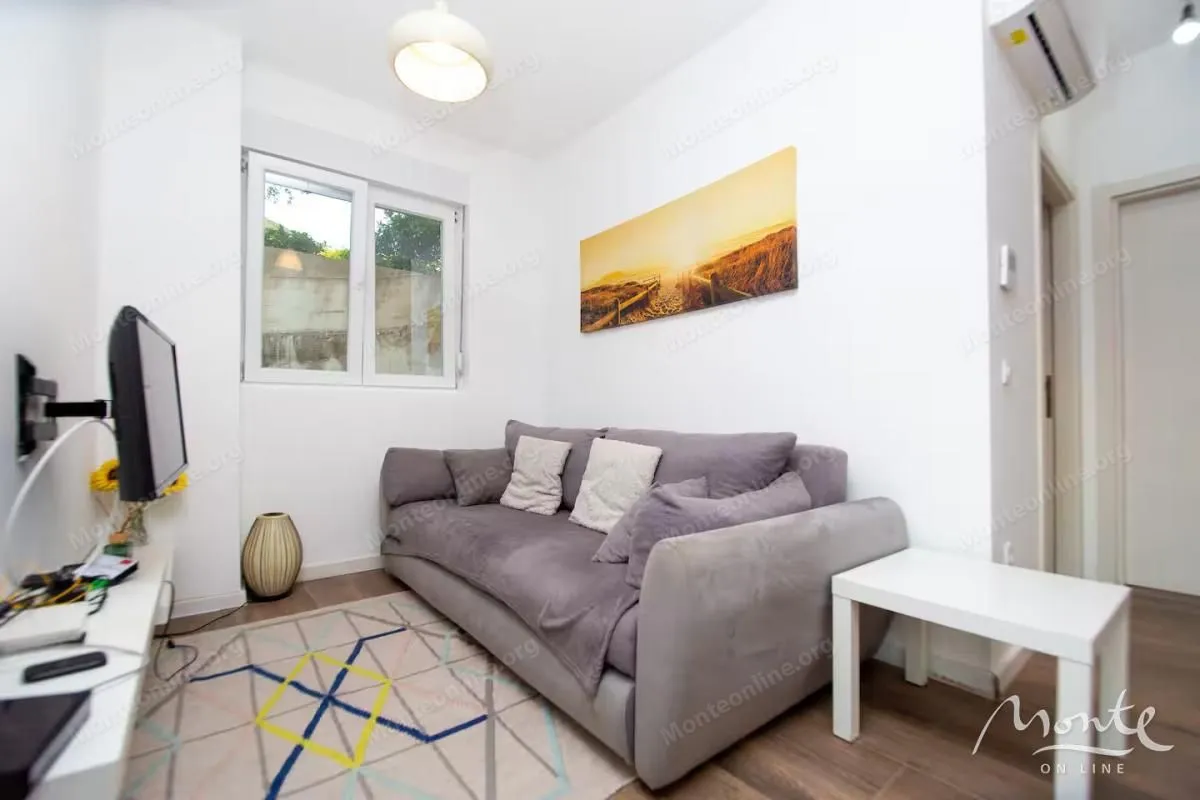 Prodaja, jednosoban stan, 62m², Kalimanj, Tivat