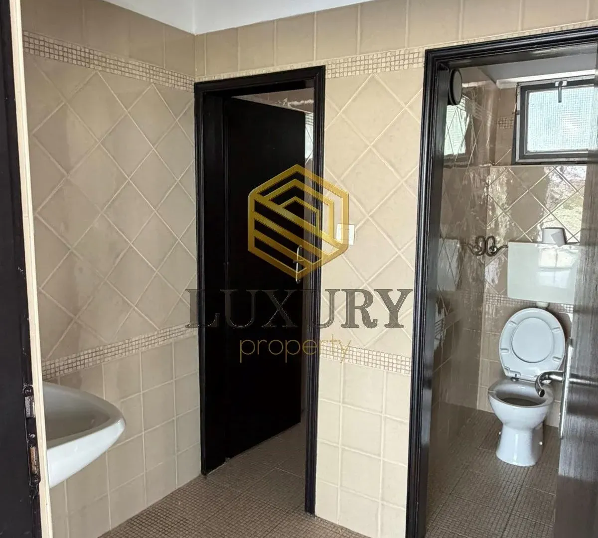 Rent, office space, 281m², Masline, Podgorica