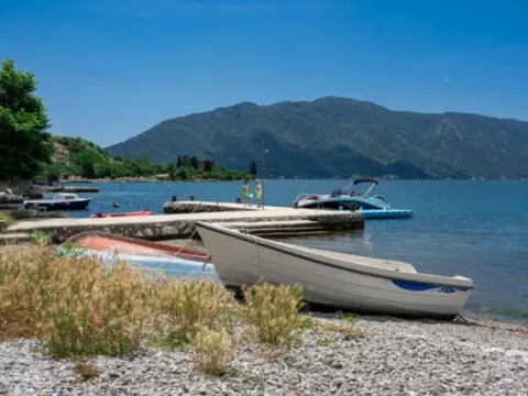 Sale, studio apartment, 33m², Risan, Kotor - image 2