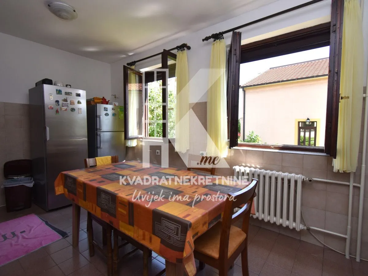 Rent, house, 340m², Masline, Podgorica