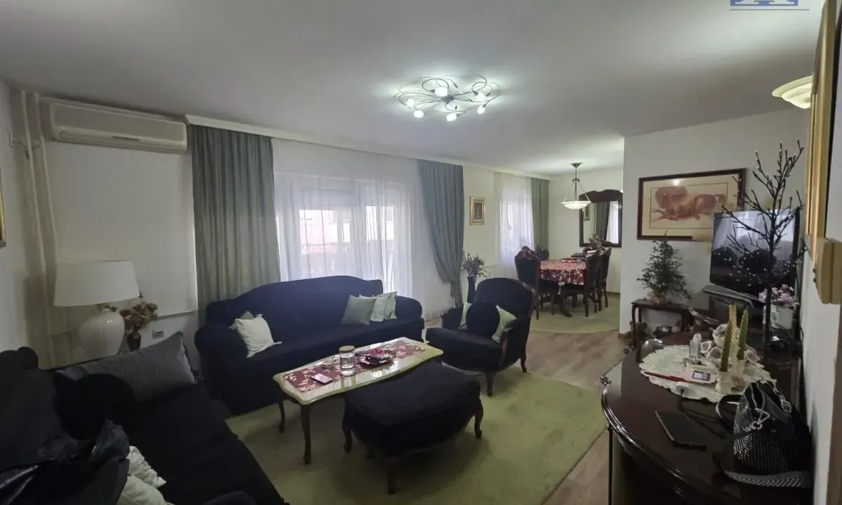Prodaja, četvorosoban stan, 108m², Grbavica, Novi Sad Sve Podlokacije