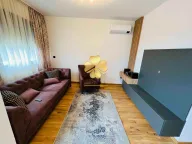 Izdavanje, dvosoban stan, 75m², Gorica C, Podgorica - image 1