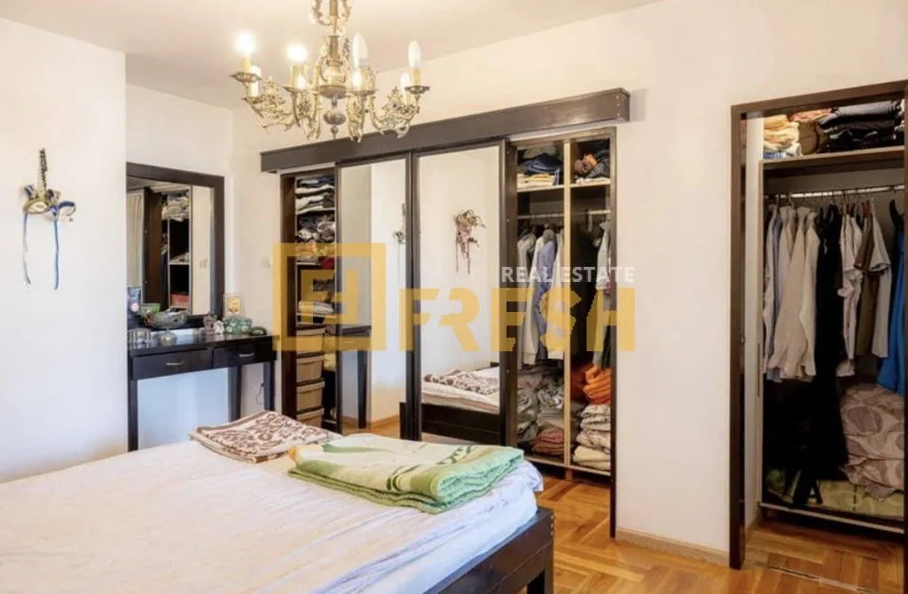 Prodaja, trosoban stan, 184m², Blok 6, Podgorica