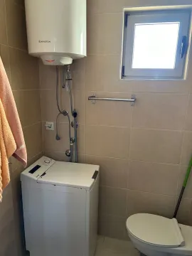 Izdavanje, jednosoban stan, 45m², Bečići, Budva - image 12
