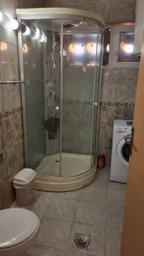 Izdavanje, jednosoban stan, 58m², Centar, Podgorica - image 6