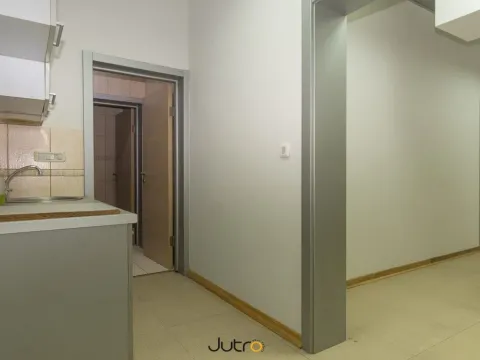 Izdavanje, poslovni prostor, 120m², Podgorica, Crna Gora - image 13