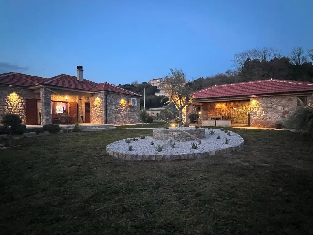 Prodaja, kuća, 96m², Krimovica, Kotor