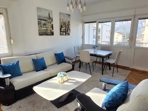 Izdavanje, trosoban stan, 100m², Seljanovo, Tivat - image 6