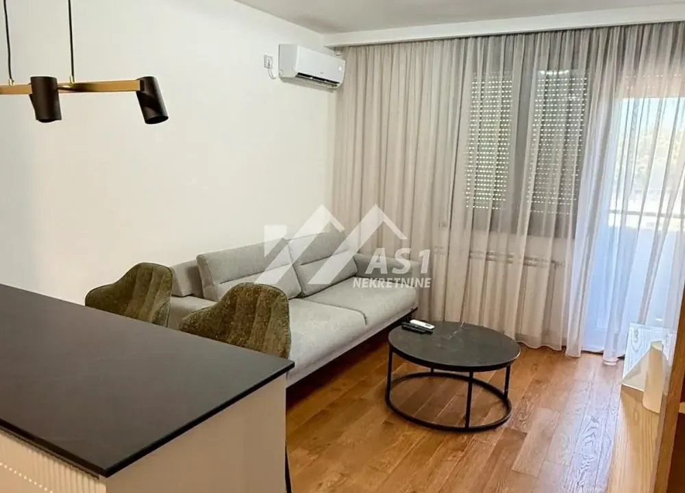 Izdavanje, dvosoban stan, 54m², Rotkvarija, Novi Sad Sve Podlokacije