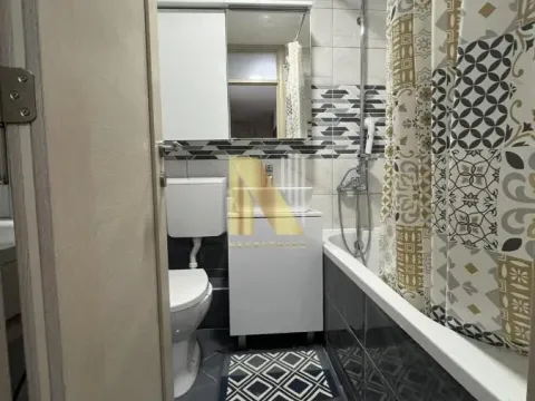 Izdavanje, trosoban stan, 78m², Novo naselje, Novi Sad - image 12