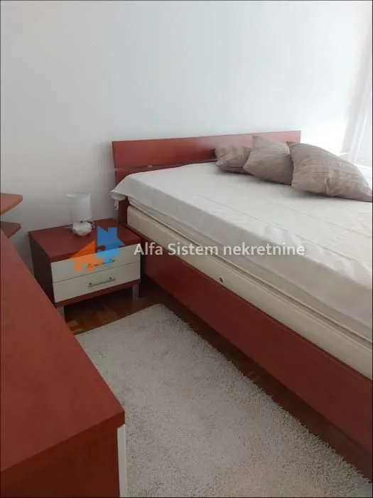 Izdavanje, dvosoban stan, 65m², Čubura, Beograd