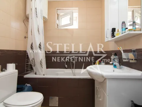 Izdavanje, kuća, 100m², Dajbabe, Podgorica - image 7