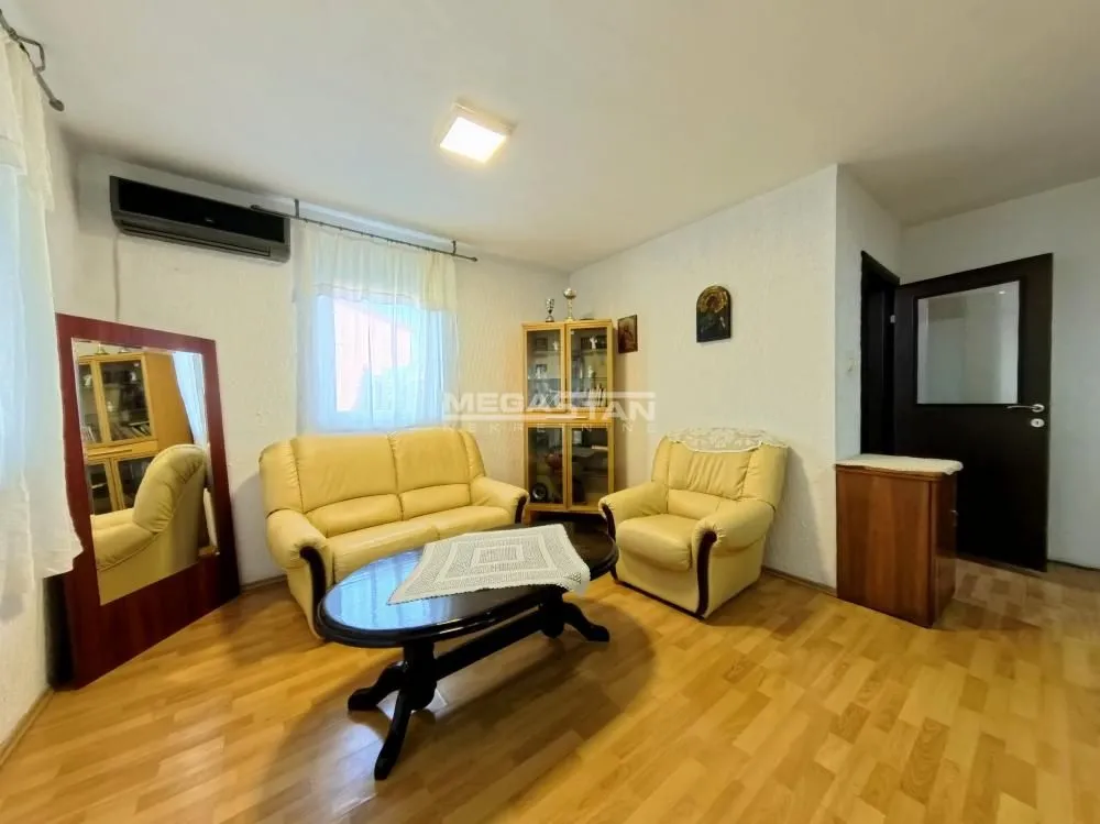 Sale, house, 235m², Voždovac Sve Podlokacije, Beograd
