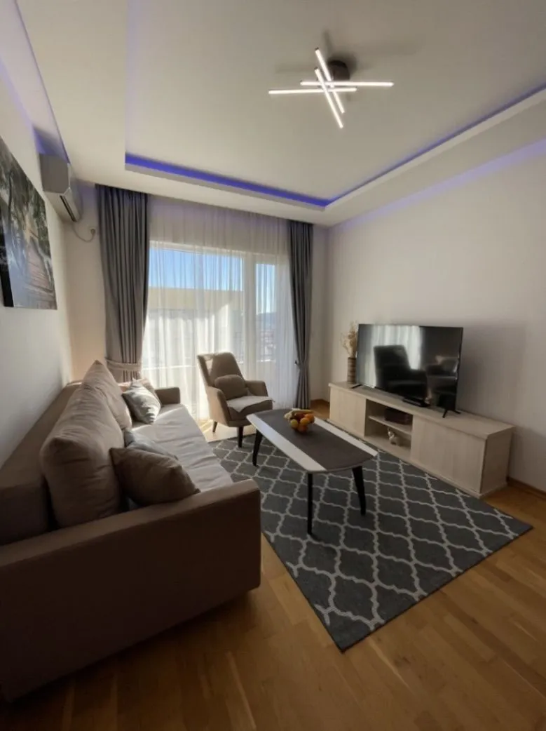 Izdavanje, jednosoban stan, 52m², Dubovica, Budva