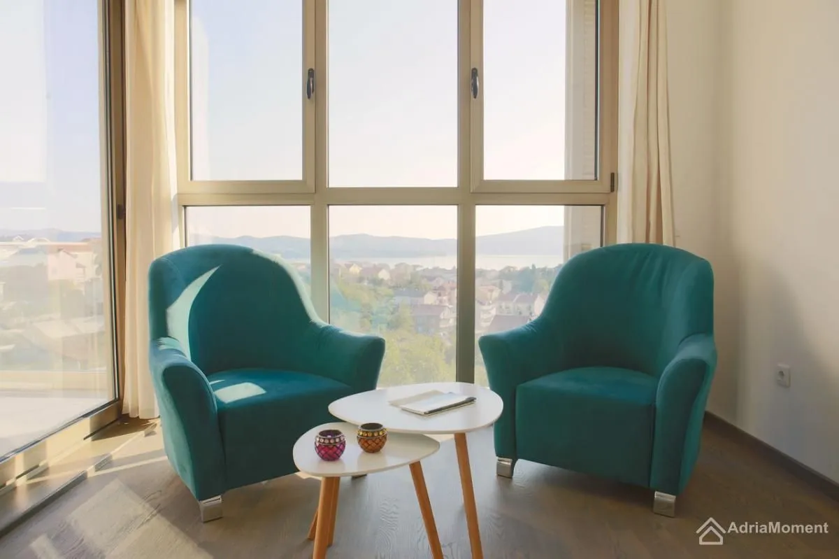 Prodaja, dvosoban stan, 73m², Tivat, Crna Gora