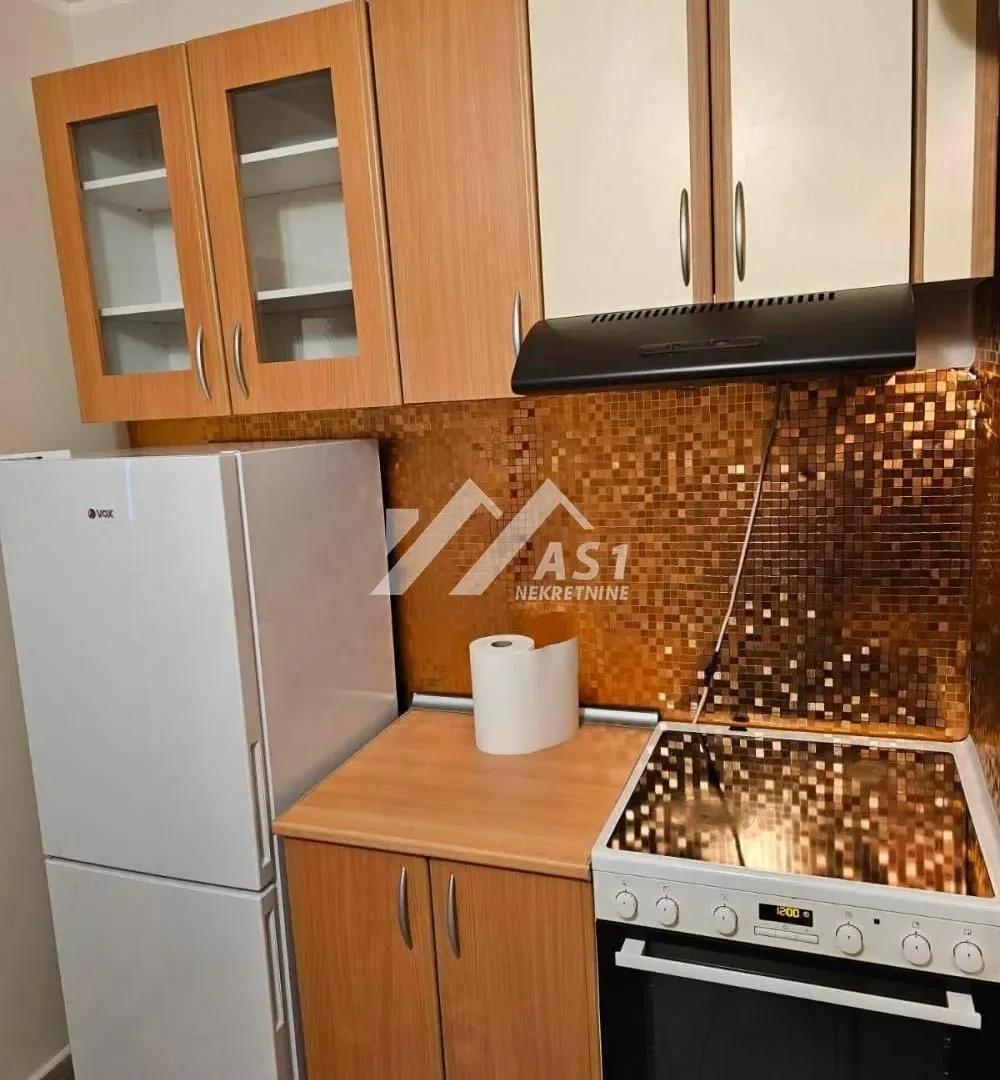 Izdavanje, dvosoban stan, 45m², Detelinara, Novi Sad Sve Podlokacije