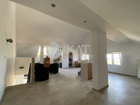 Izdavanje, kuća, 160m², Boleč, Grocka - image 10