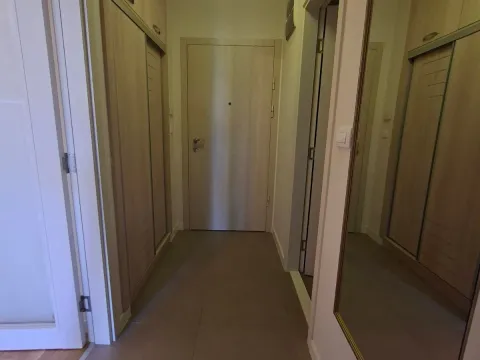 Izdavanje, jednosoban stan, 40m², Pobrežje, Podgorica - image 4