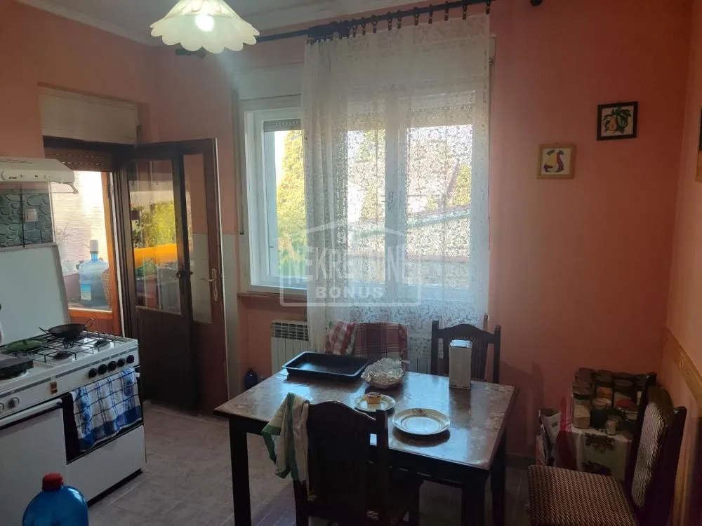 Prodaja, kuća, 123m², Ker, Subotica