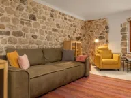 Rent, house, 170m², Škaljari, Kotor - image 1