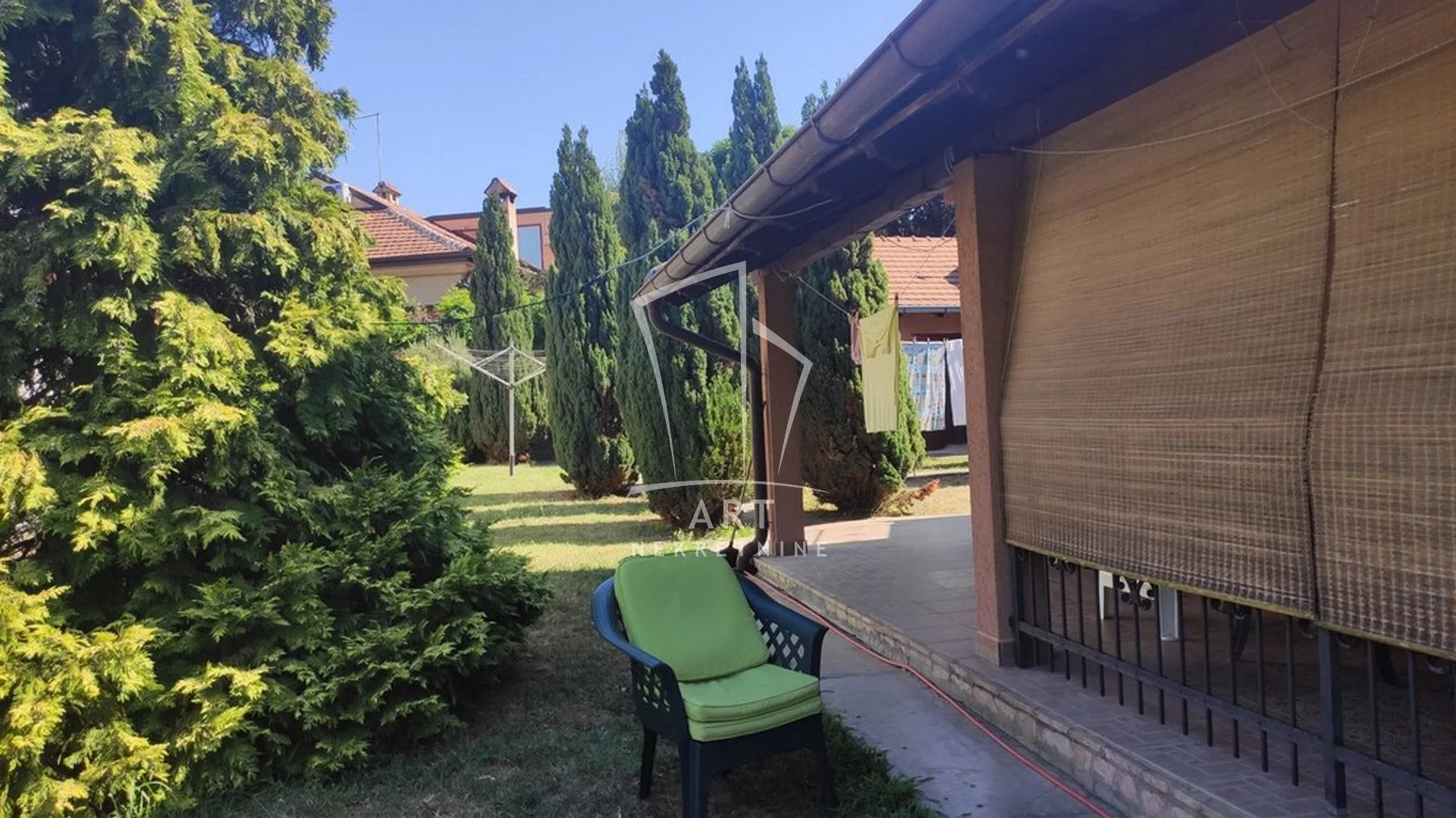 Sale, house, 221m², Jajinci, Voždovac Sve Podlokacije