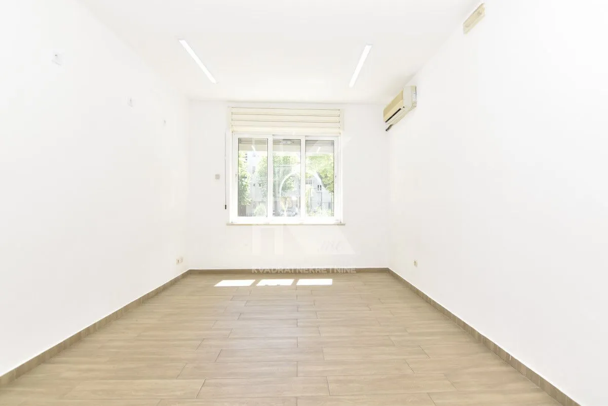 Rent, office space, 42m², Centar, Podgorica